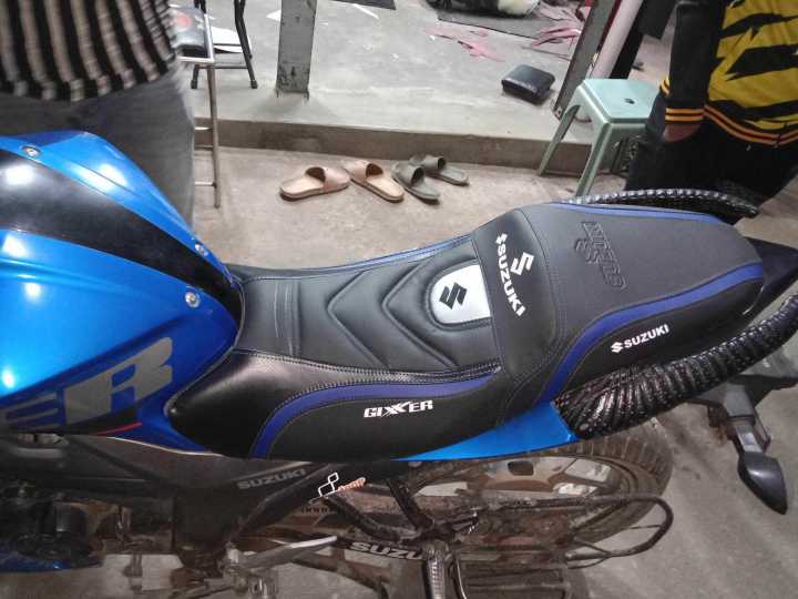 Gixxer monotone blue colour premium modified seat cover