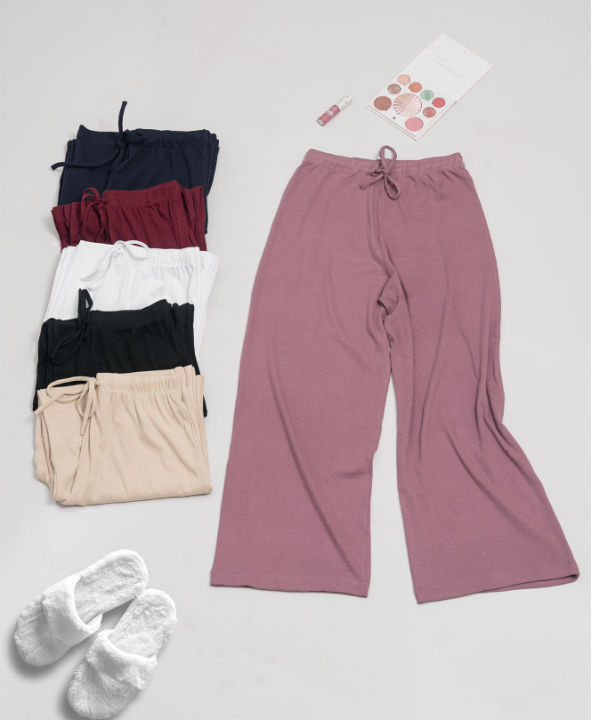 comfortable%20flexible%20snugly%20palazzo%20for%20woman.%20-%20Image%202
