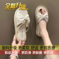 French high-end flat sandals, women's new niche fashion fairy style, wear slippers on behalf of others.