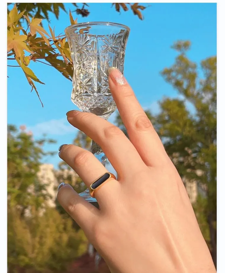 Free-delivery】 Gothic INS Signet Rings Women Men Black Oil Pinky