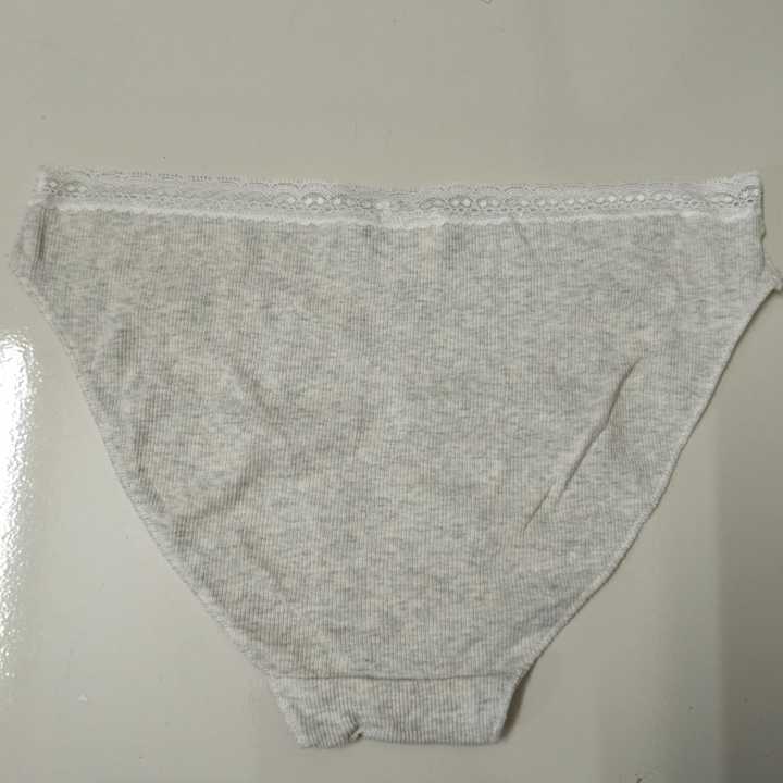 2%20Pcs%20Soft%20Grey%20Cotton%20Bikini%20Panty%20for%20Women%20%E2%80%93%20Lace%20Trim%20&%20Bow%20Accent%20-%20Image%202