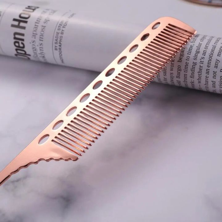 1pcs%20Metal%20Hair%20Comb%20Professional%20Salon%20Hairdresser%20Hair%20Cutting%20Combs%20Brush%20Hair%20Styling%20Tools%20Metal%20Steel%20Comb%20Rose%20Gold%20-%20Image%204