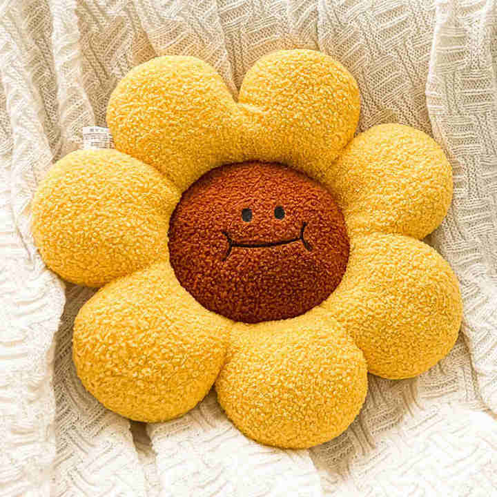 Smiling%20Face%20White%20Daisy%20Flower%20Cushion%20Plush%20Sunflower%20Chair%20Cushion%20-%20Image%205