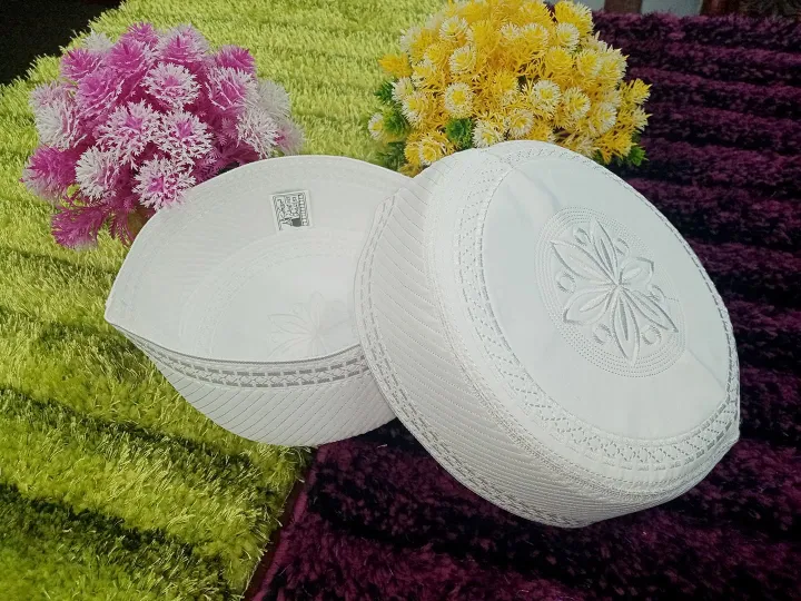 White%20Color%20Islamic%20Items%20Special%20Comfortable%20Bogiz%20Tupi%20for%20Men%20-%20Image%205
