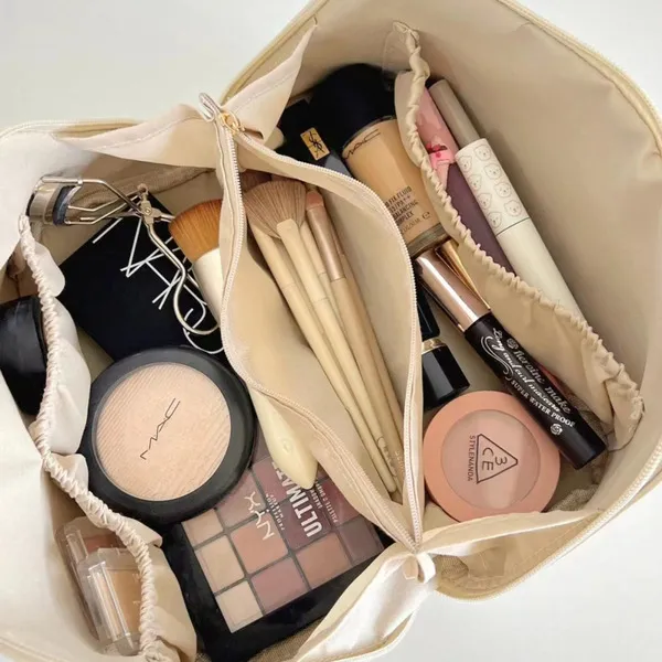 1pc%20Pillow%20Cosmetic%20Bag%20for%20Women%20Gilrs%20Make%20Up%20Case%20Female%20Travel%20Large%20Capacity%20Cosmetic%20Storage%20Bag%20-%20Image%208