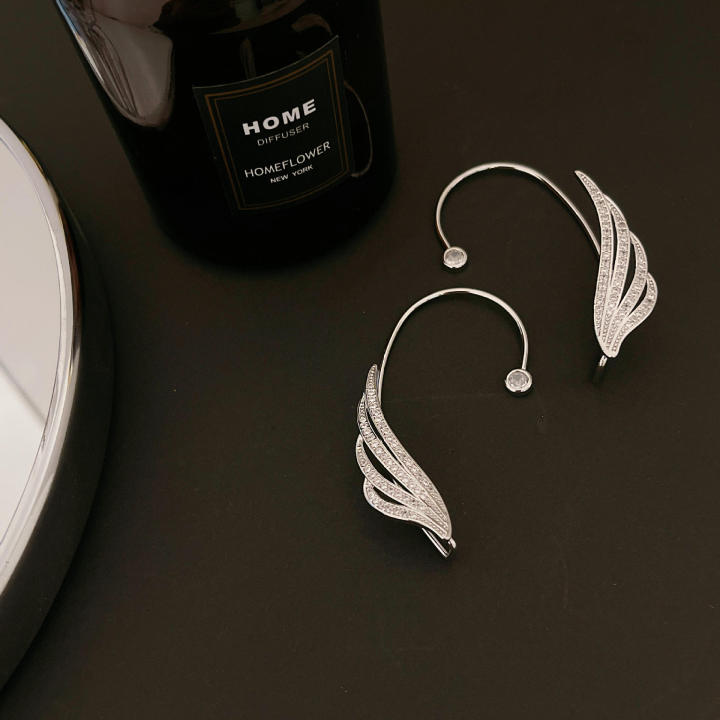 1%20Pc%20Trendy%20Non%20Pierced%20Ear%20Cuff%20Earrings%20for%20Women%20Party%20Jewelry%20-%20Fashionable%20Ear%20Clip%20Earrings%20for%20Girls%20Simple%20Stylish%20-%20Image%206