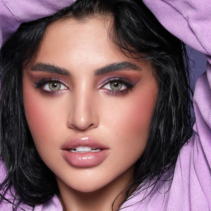 Bella%20Emerald%20Green%20Elite%20Color%20Contact%20Lens%20with%20Regular%20Kit%20Box.%20For%20men,women/Unisex.%20Bella%20Elite%20Series.%20#emerald.green%20-%20Image%203