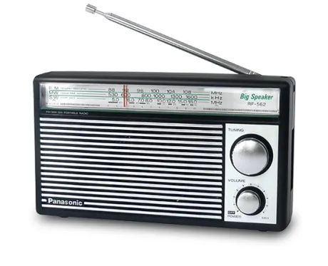 Panasonic%20RF-562DD%20FM/MW/SW%20Portable%20Radio%20-%20Image%202