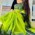 Cotton Saree For Women - Light Green Color - Comfortable to wear - Perefct For All Seasons and Occasions. 