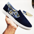 Fashionable Blue Black And Cream Color JAPANESE Casual Sneakers Canvas Shoes For Men Fashionable Lightweight And Comfortable Shoes. 
