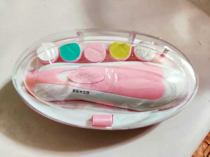 Baby%20Electric%20Nail%20Scissors%20Manicure%20Kits%20&%20Accessories%20-1set%20-%20Image%204