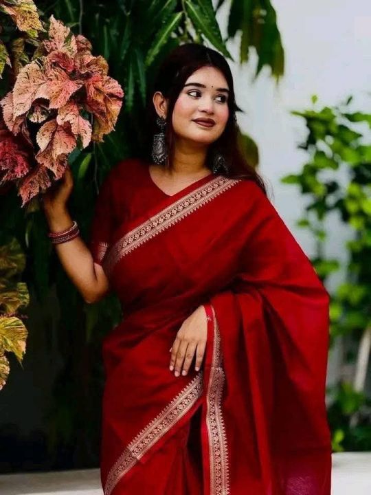 Half%20Silk%20Tangail%20Saree%20for%20Women%20with%20Blouse%20Piece%20%E2%80%93%20Traditional%20Red%20Tangail%20Saree%20with%20Golden%20Border%20%E2%80%93%20Soft%20Elegant%20Party%20&%20Wedding%20Wear%20Saree%20%7C%20DivaDrape%20-%20Image%207