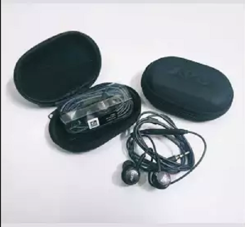 Super%20Bass%20Earphone%20With%20Pouch-%20A%20K%20G%20Samsung%20-%20Headphone%20-%20Headphone%20-%20Ear%20Phone%20-%20Earphone%20-%20Headphone%20-%20Image%202