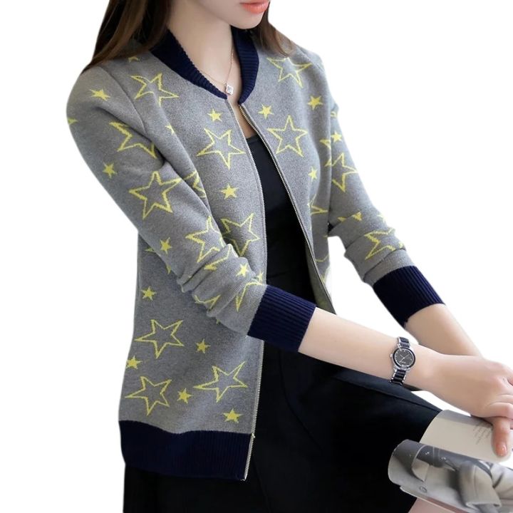 GREY COLOR COTTON LONG SLEEVE CASUAL WINTER JACKET FO WOMEN .