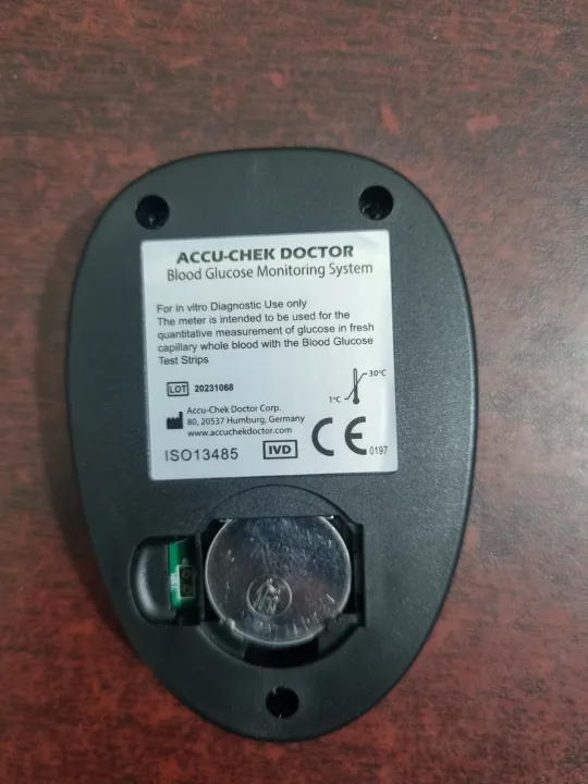 Accu%20Chek%20Doctor%20Instants%20Blood%20Glucose%20Monitor%20digital%20machine%20-%20Image%206