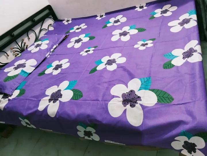 Cotton%20Fabric%20Printed%207%20by%208%20Feet%20Double%20King%20Size%20Bedsheet%20Set%20with%20Two%20Pillow%20Covers%20-%20Image%208