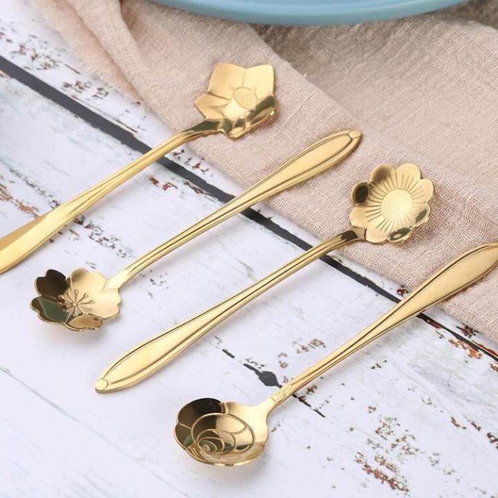Teaspoon%20Set%20of%208%20Teaspoons%20Coffee%20Tea%20Spoon%20Sugar%20Spoon%20Stainless%20Golden%20-%20Image%203