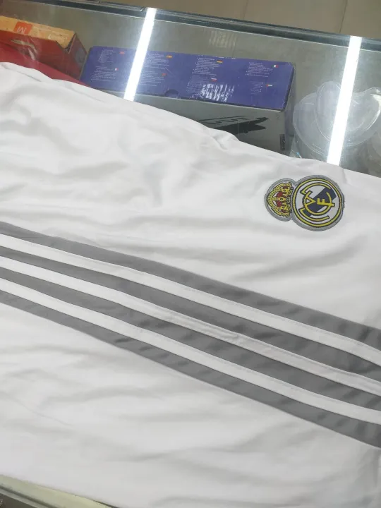 Real%20Madrid%20Home%20Short%20Pant%20-%20Image%204