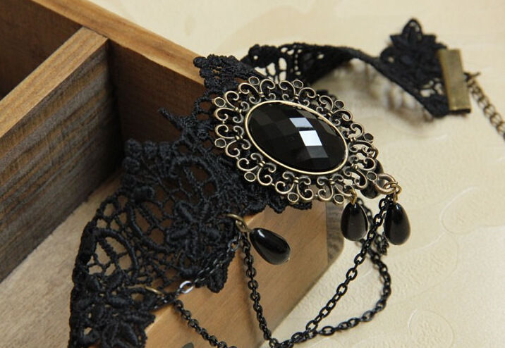 Retro%20Black%20Lace%20Tassel%20Choker%20Necklace%20Clavicle%20Chain%20False%20Collar%20Gothic%20Style%20Adjustable%20Lace%20Necklace%20for%20Women%20Girls%20-%20Image%206