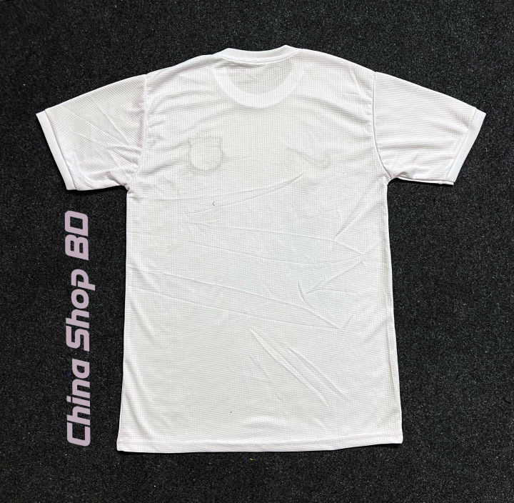 FC%20Barcelona%20new%20jersey%2023%20-%20Image%202