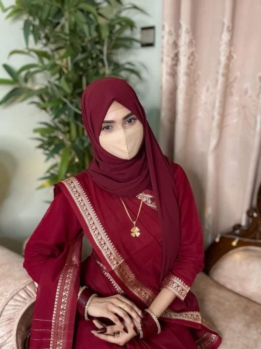 Half%20Silk%20Tangail%20Saree%20for%20Women%20with%20Blouse%20Piece%20%E2%80%93%20Traditional%20Red%20Tangail%20Saree%20with%20Golden%20Border%20%E2%80%93%20Soft%20Elegant%20Party%20&%20Wedding%20Wear%20Saree%20%7C%20DivaDrape%20-%20Image%205