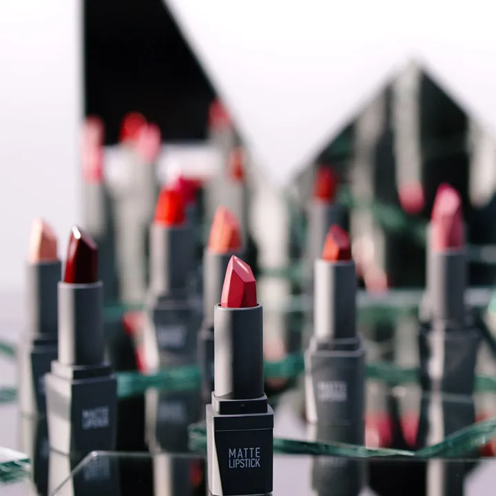 Alix%20Avien%20Matte%20Lipstick%20-%20412%20Warm%20Brown%20-%204.5ml%20-%20Image%203