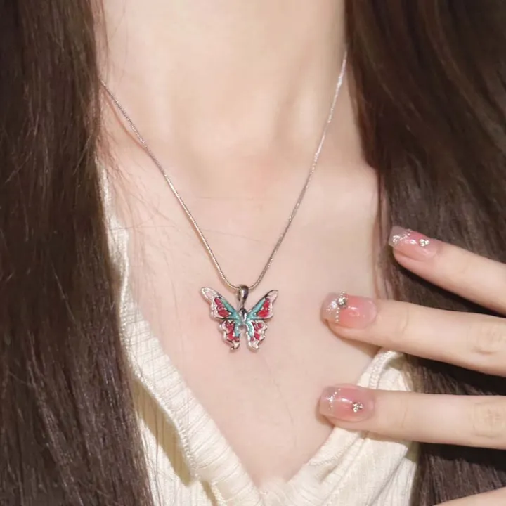 Trendy%20luxury%20fashionable%20butterfly%20necklace%20for%20women%20-%20Image%203