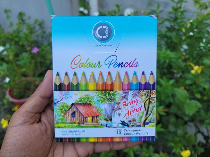 12%20pieces%2012%20Shades%20Color%20pencils,%20Sharpener%20included.%20-%20Image%204