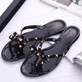 Summer Women Slippers Bow Flip Flops Rivet Flats Sandals Outdoor Transparent Crystal Beach Shoes Female Open Toe Shoes. 
