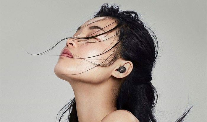 QCY%20T2C%20TWS%20Bluetooth%205.0%20Dual%20Microphone%20Wireless%20Sports%20Earphone%20with%20Charging%20Box%20-%20Image%205