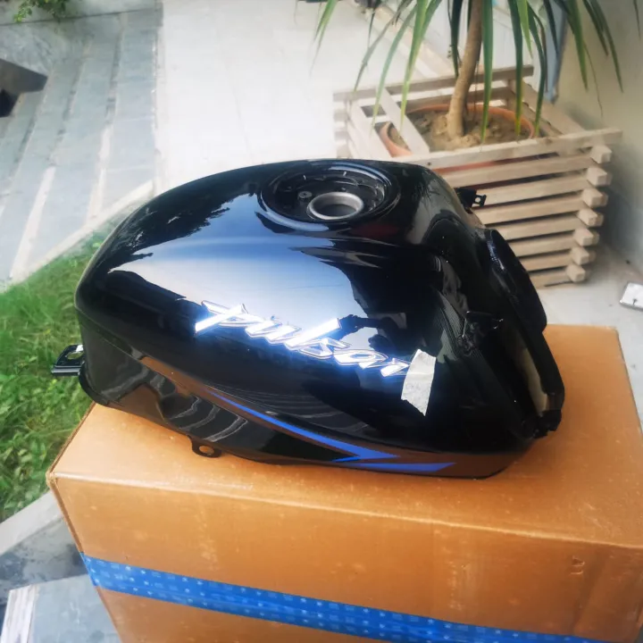 Fuel%20Tank%20Bajaj-Pulsar%20Double%20Disc%20(Black+Blue)%20-%20Image%209