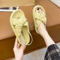 Sandals Women's Summer 2023 New Korean Online Red Super Fire Flat Soft Sole Feet Feel Versatile Open Toe Off White.
