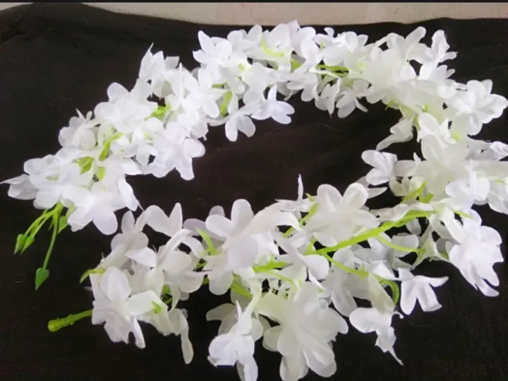 Gajra/Hair%20flower%20gajra/hair%20gajra%20for%20wedding/artificial%20flower%20gajra%20for%20women's%20hair%20-%20Image%203