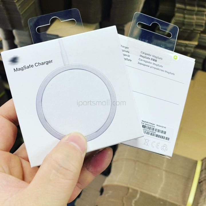 Magnetic%20Wireless%20Charger%20For%20iPhone%2013%20pro%20max/%2013/13/13%20mini/12%20pro%20max/12%20pro/12/12%20mini%20-%20Image%202