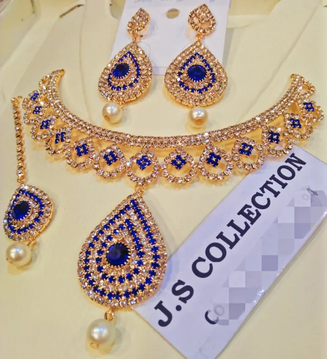 New%20Jewellery%20Collection%20Golden%20Crystal%20Girls%20Jewellery%20Set%20With%20Tika%20Bunda%20Long%20Lasting%20Polish%20For%20Women%20Trendy%20Fashion001%20-%20Image%203