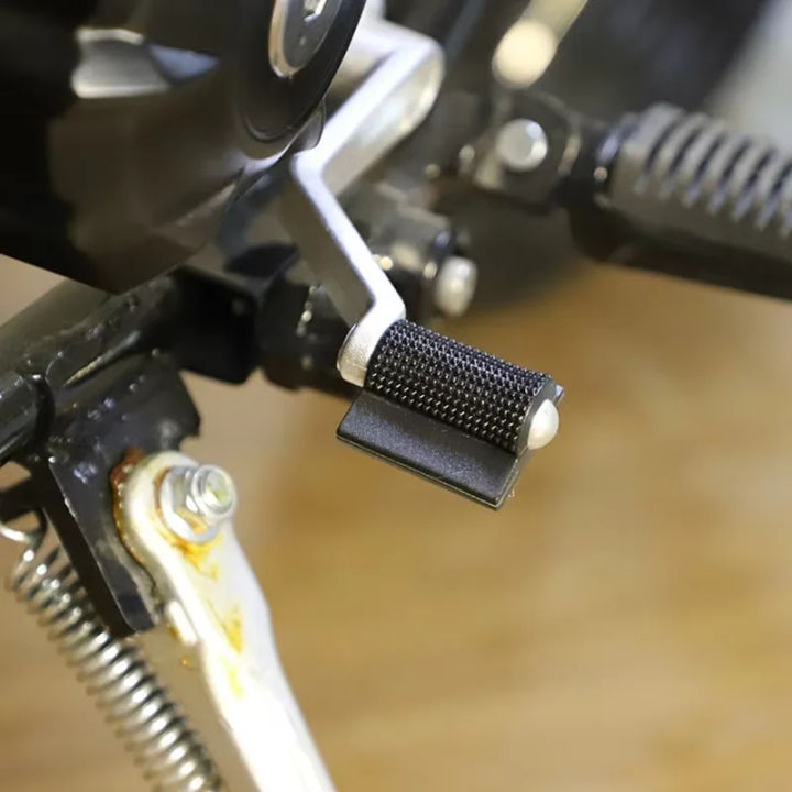 Motorcycle%20Gear%20Shift%20Rubber%20Cover%20-%20Universal%20Anti%20Slip%20Gear%20Lever%20Protector%20for%20Bike%20&%20Scooter%20-%20Image%203