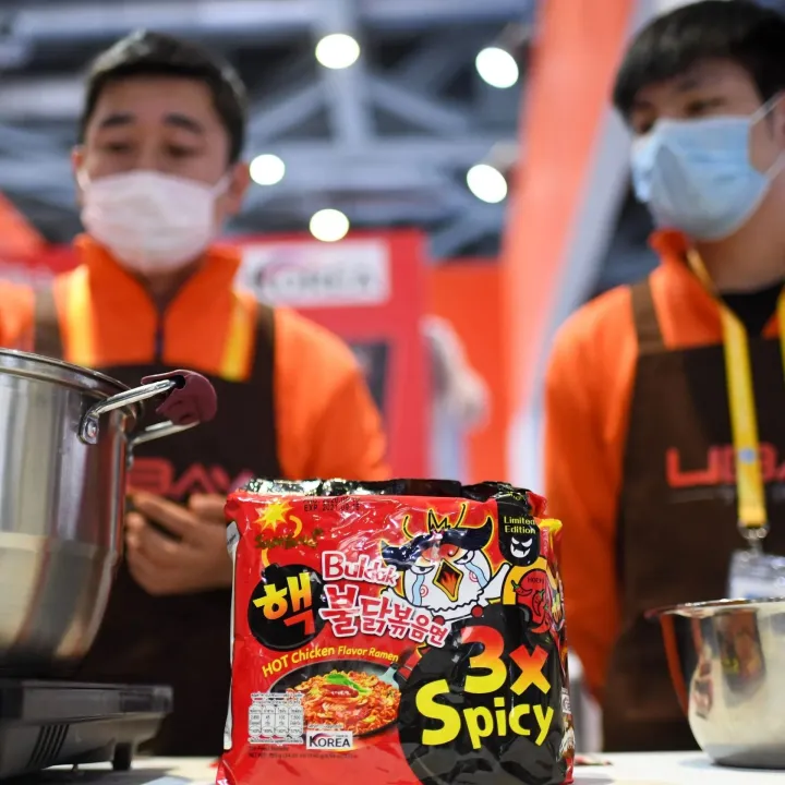 Samyang%20Buldak%20Hot%20Chicken%20Ramen%20-%203x%201%20pack%20-%20Image%205