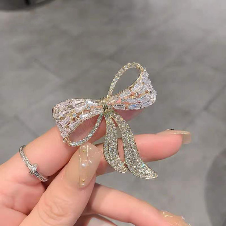 Korean%20Bow%20Tie%20Zircon%20Rhinestone%20Brooches%20Pins%20Female%20Simple%20Personality%20Fashion%20Suit%20Collar%20Pin%20Corsage%20Office%20Broche%20Pin%20Gifts%20-%20Image%208