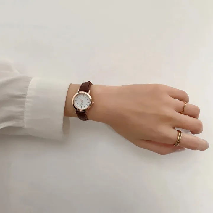 Vintage%20Women%20Quartz%20Watches%20Classic%20Small%20Round%20Elegant%20Dress%20Wristwatches%20Leather%20Band%20Simple%20Female%20Clock%20Reloj%20Mujer%20-%20Image%203