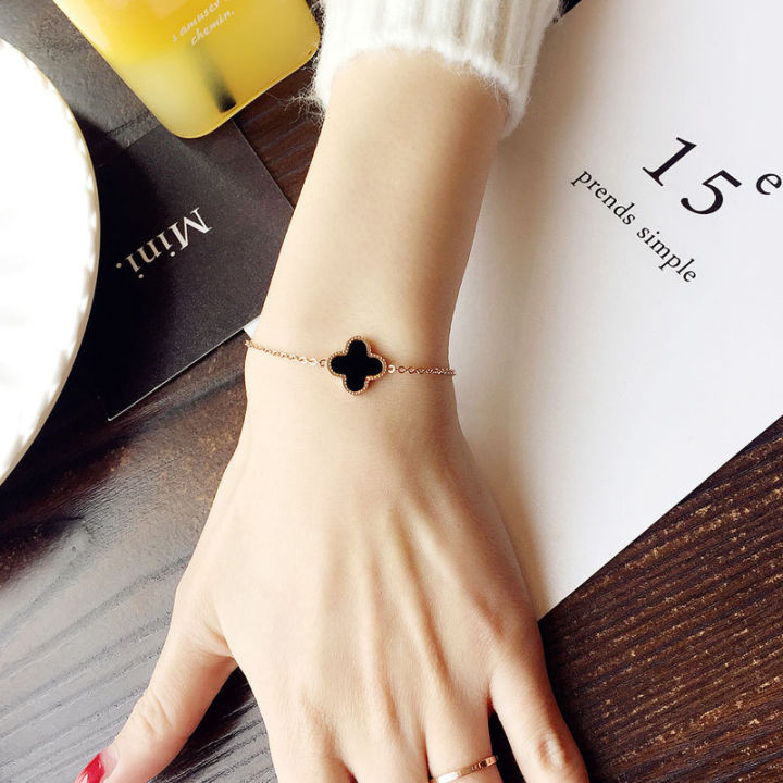 Leaf%20Clover%20Jewelry%20Bracelet%20for%20Women%20Lucky%20Four-leaf%20Design%20Gold%20Plated%20Silver%20Color%20Wrist%20Accessory%20-%20Image%206