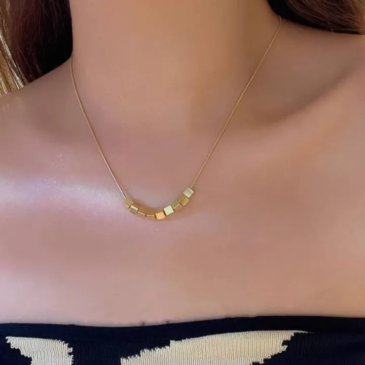 Necklace%202023%20new%20girl's%20small%20square,%20snake%20bone%20clavicle%20chain,%20light%20luxury,%20titanium%20steel,%20niche%20design,%20simple%20French%20-%20Image%203