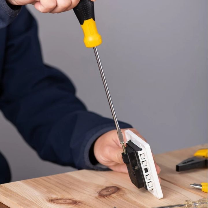 DELI%20TOOLS%20EDL6351501%20Screwdriver%205x150mm%20-%20Image%204