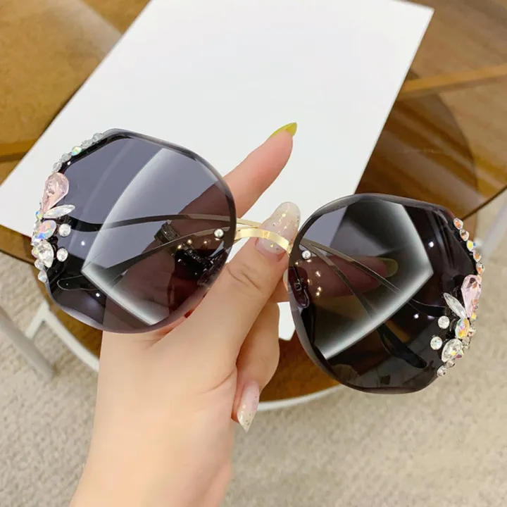 Frameless%20Cut%20Edge%20Studded%20Sunglasses%20For%20Women%20High-end%20And%20Fashionable%20Sunglasses%20UV%20Resistant%20Glasses%20-%20Image%202