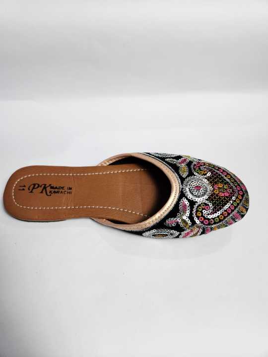 Girls%20exclusive%20Eid%20collection%20nagra%20shoes%20-%20Image%202