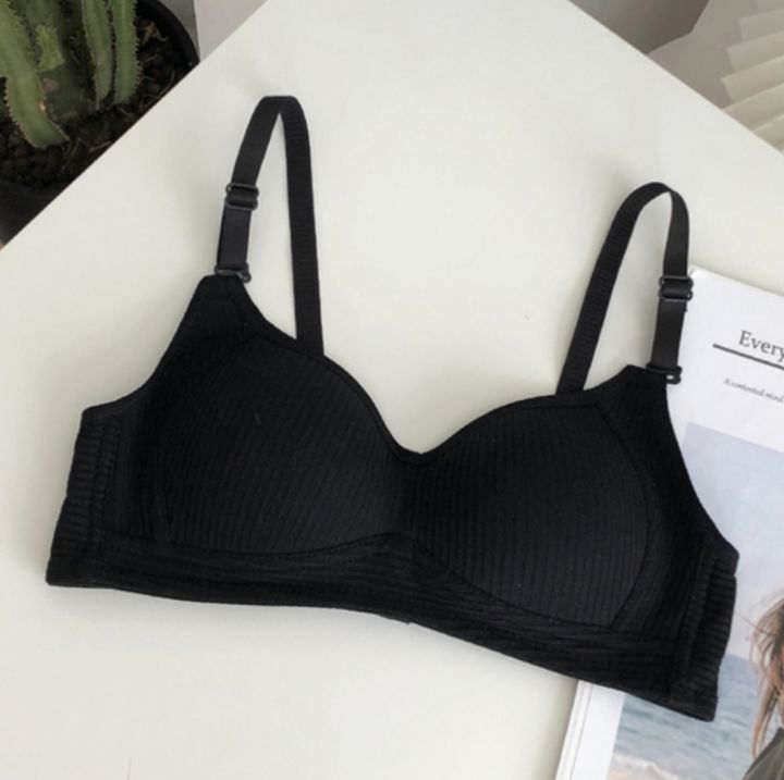 Imported%20Premium%20Adjustable%20Comfortable%20and%20Breathable%20Padded%20Push%20Up%20Bra%20for%20Women%20-%20Image%204