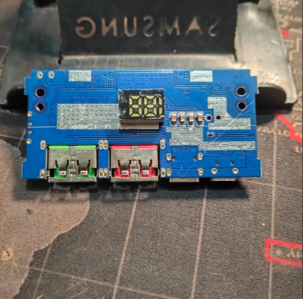 PD%2022.5W%20ip5356%20Fast%20Charging%20Power%20Bank%20Circuit%20With%20Display%20(Blue)%20-%20Image%202