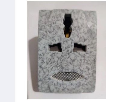 3%20Pin%2013%20Amp%20Multi%20Socket%20Plug%20Adapter%20-%20Image%202