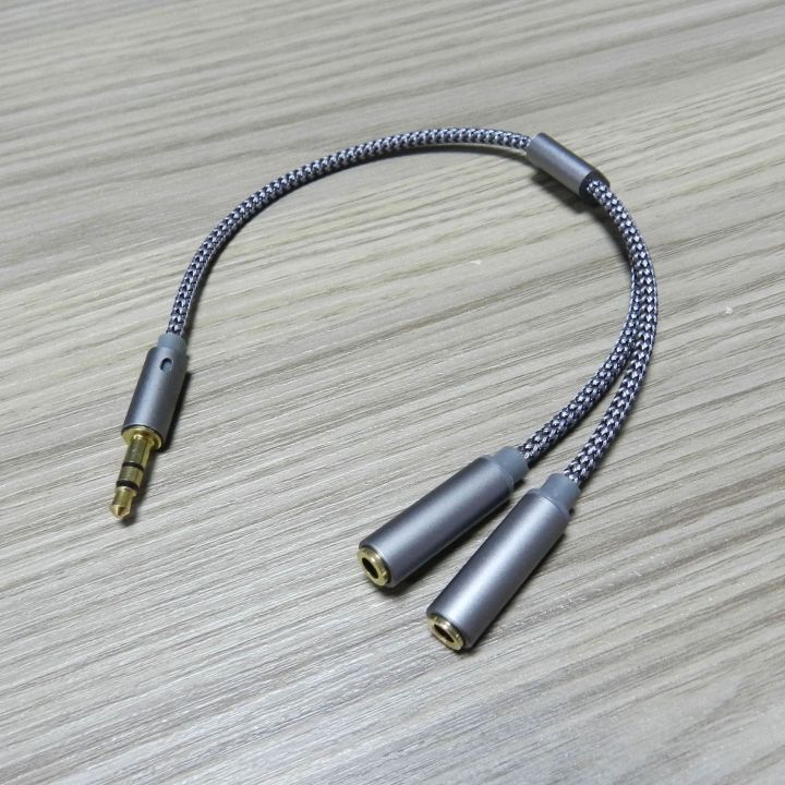 Braided%203.5mm%20earphone%20adapter%20cable%201-2%20splitter%20extension%20cable%202-in%20-1%20audio%20cable%20couple%20sharing%20cable%20-%20Image%202