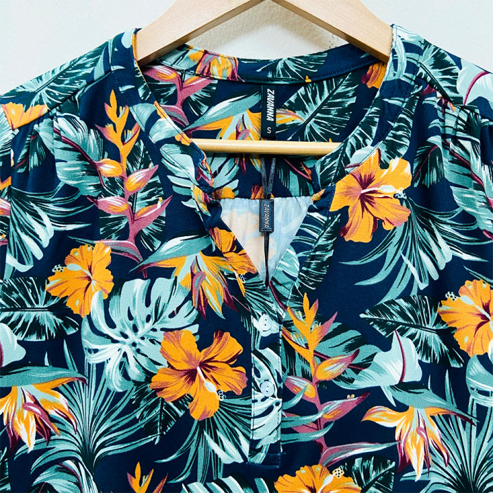 Ladies%20Three%20Quarter%20Sleeve%20Soft%20Floral%20Casual%20Tops%20From%20Levin%20-%20Image%203