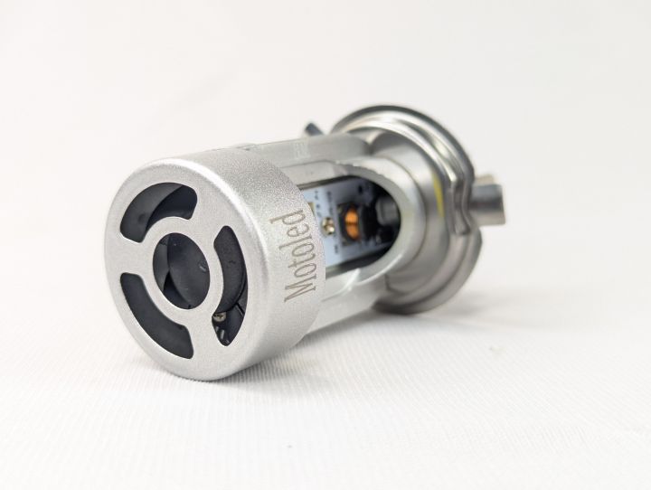 Motoled%20H4%20White%20&%20Yellow%20LED%20Headlight%20For%20Any%20Bike%20-%20Image%206
